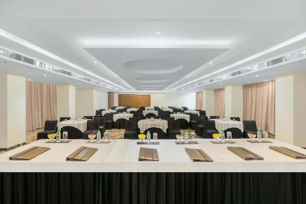 فندق Sarovar Portico , إندور المظهر الخارجي الصورة