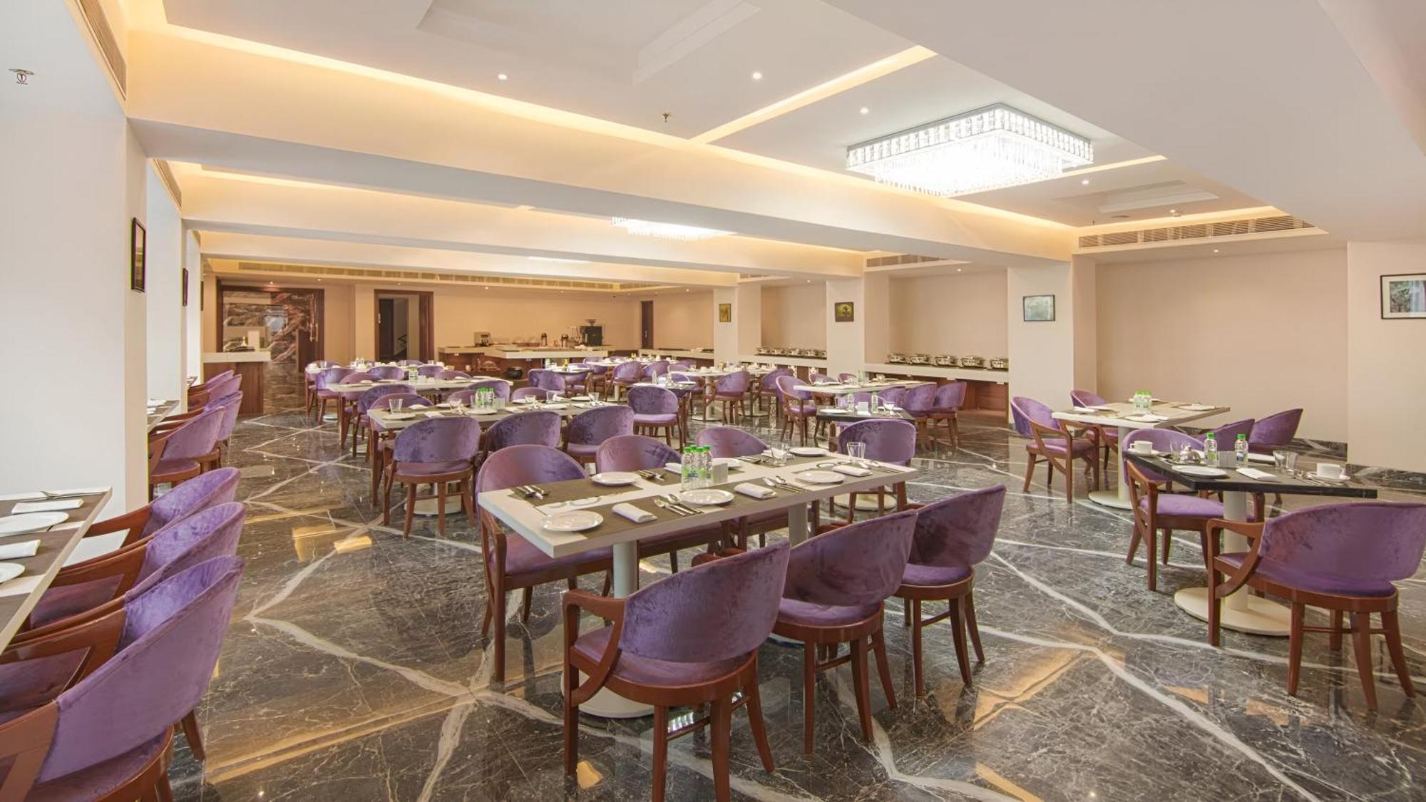 فندق Sarovar Portico , إندور المظهر الخارجي الصورة